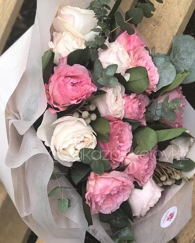 Цветочный букет "Пионовидные розы" 3