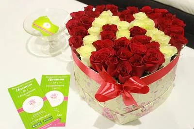 Коробка из роз в форме сердца 3