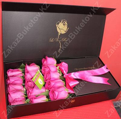Розы в стильной коробочке La Vieen Rose 4